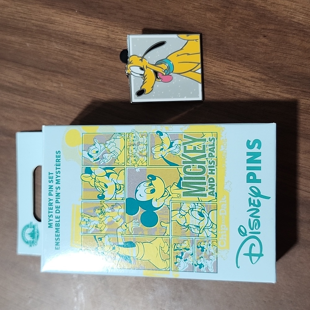 Pluto Pin from Mickey & His Pals Mystery Pin Set